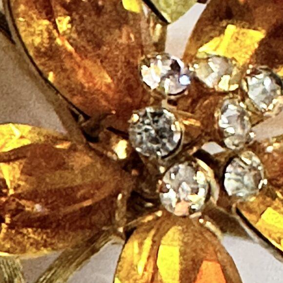 Vintage Vendome Brooch Flower Gold Tone Topaz Color Rhinestones Flower Pin 3 In - Picture 12 of 16